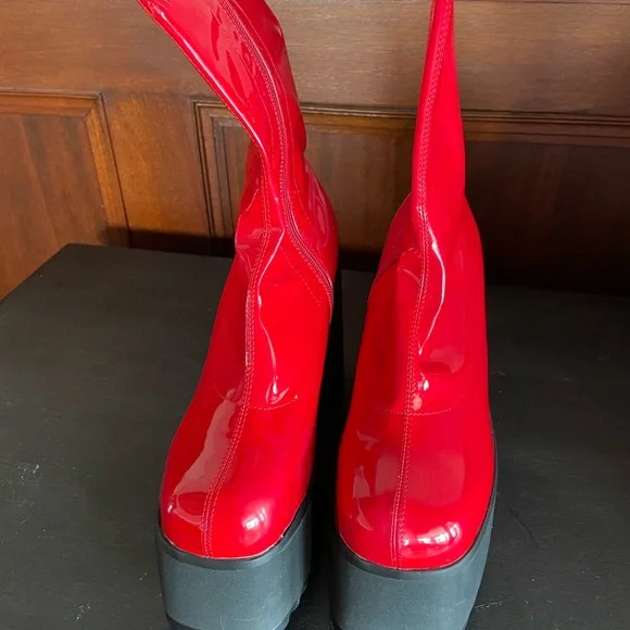 Red Lamoda Platform Boots - Picture 3 of 3